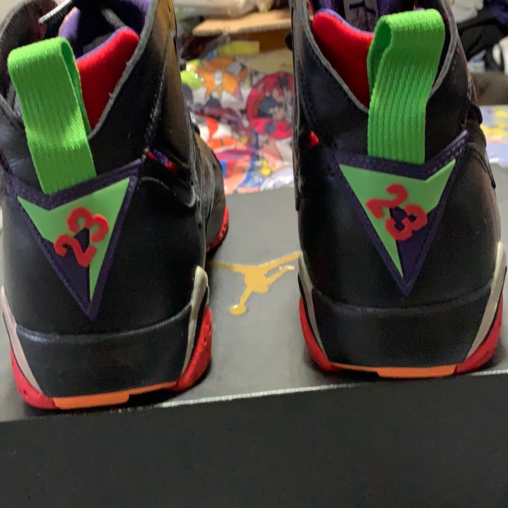 Shoes - Picture 4 of 7